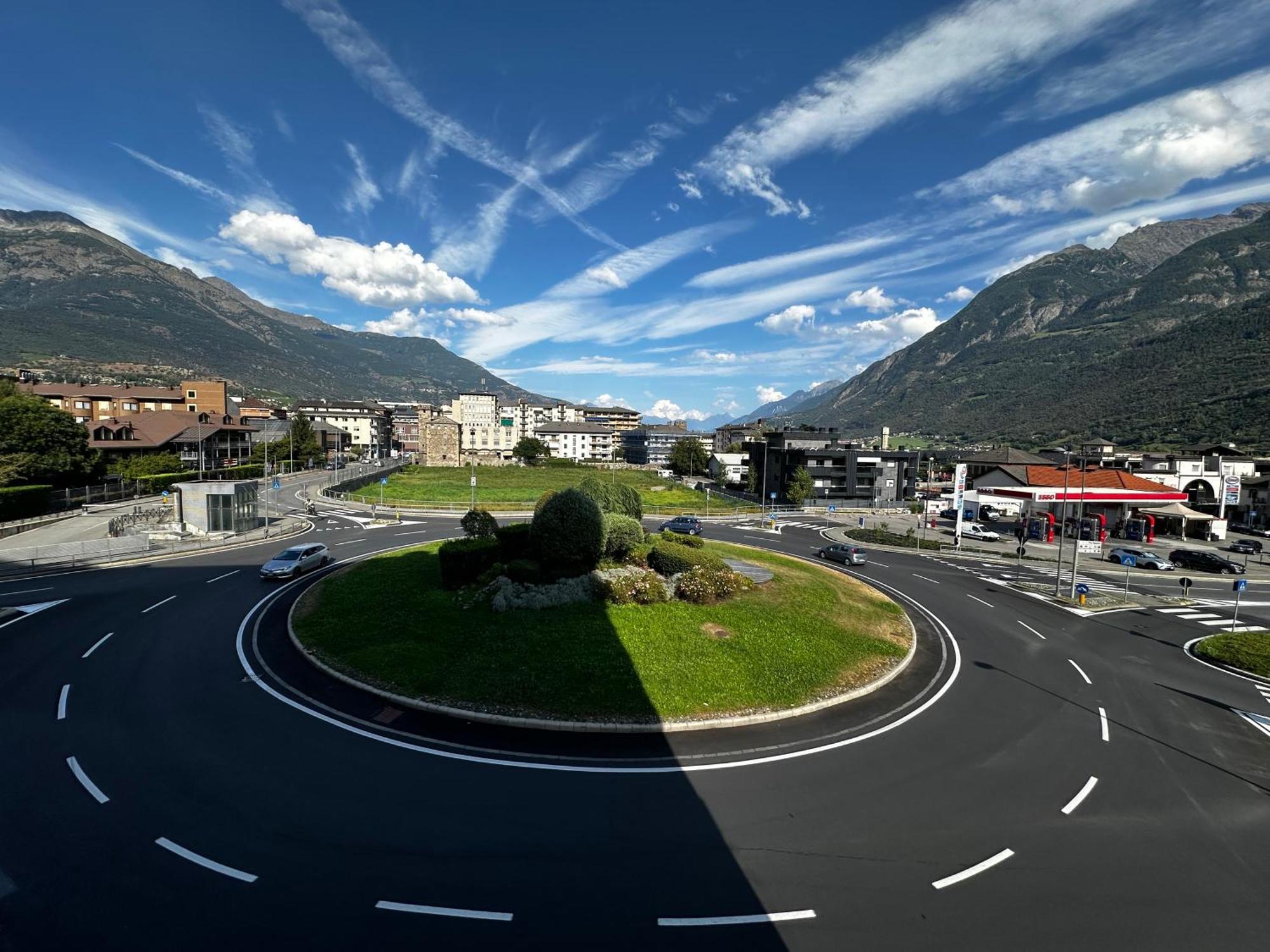 Aosta Center Holidays Apartments المظهر الخارجي الصورة